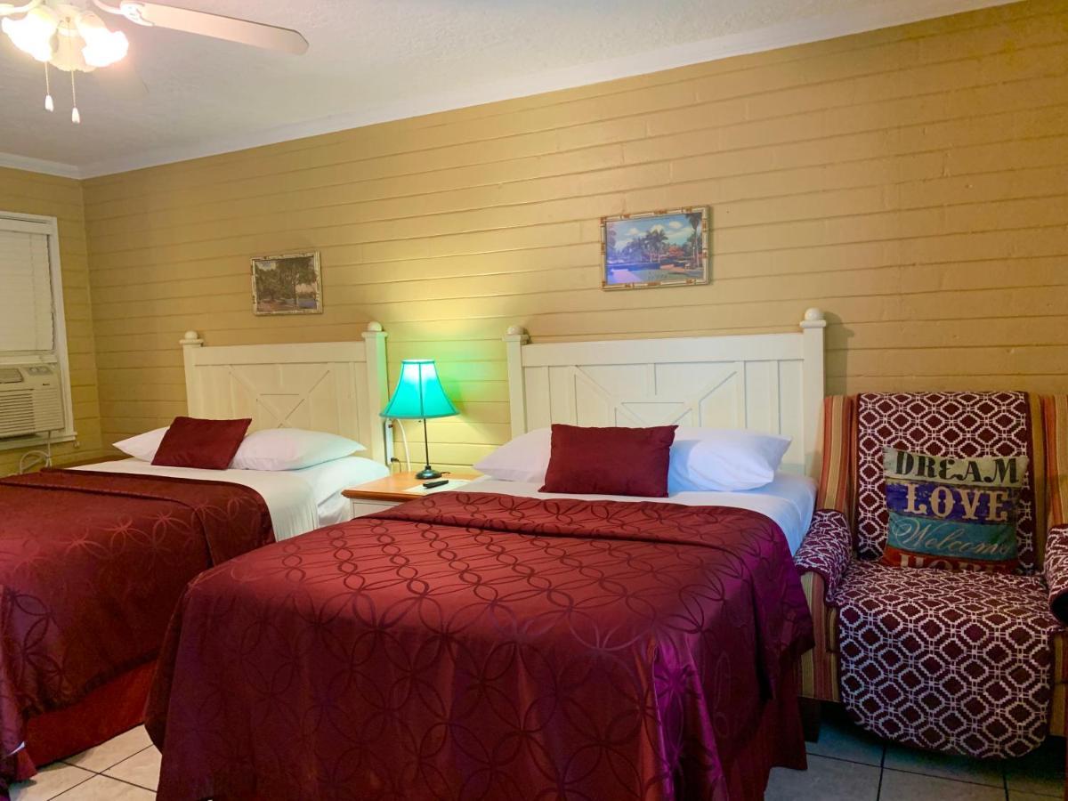 Lakeside Inn And Cafe セント・クラウド エクステリア 写真