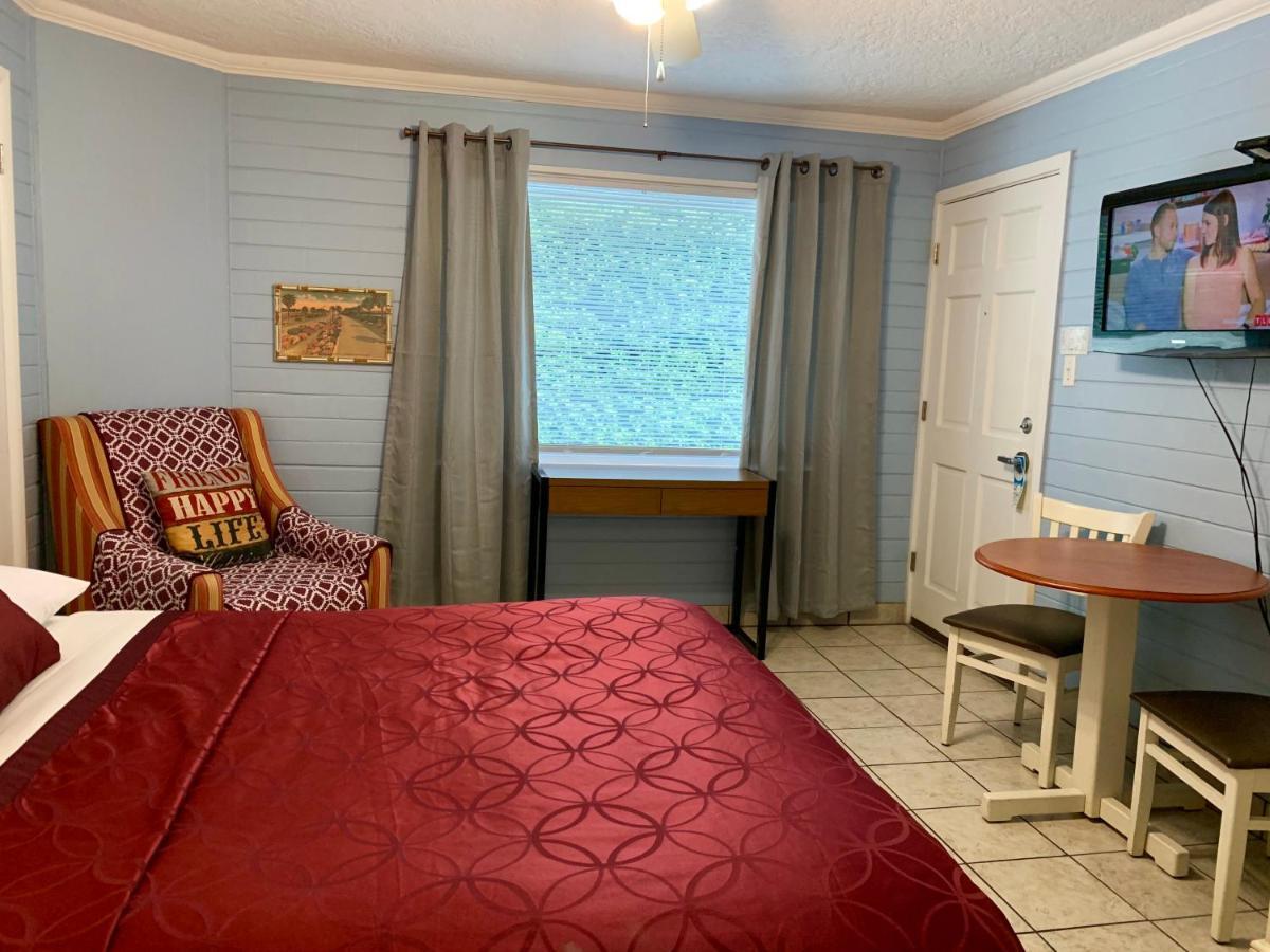 Lakeside Inn And Cafe セント・クラウド エクステリア 写真